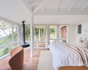 Karma Suites - Heart of Montville - Montville - Bedroom