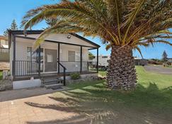 Moana Beach Tourist Park - Port Noarlunga South - Bedroom