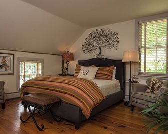 Deer Brook Inn - Woodstock