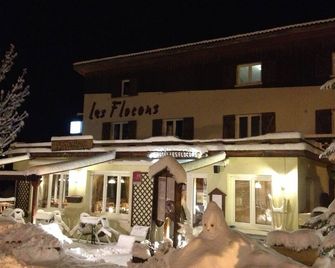 Hôtel Les Flocons - Barcelonnette - Gebouw