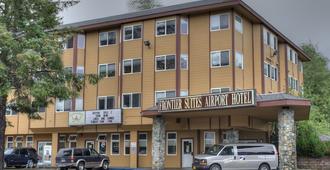 Frontier Suites Hotel in Juneau - Juneau