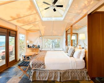 Rockwater Secret Cove Resort - Halfmoon Bay