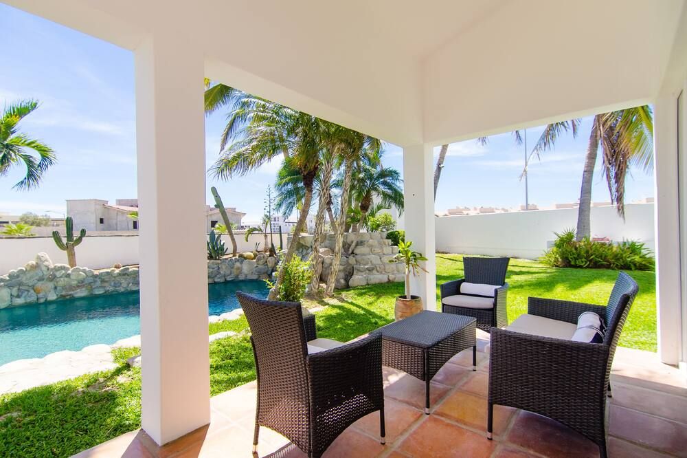 Amazing 6,000 sqft house sleeps 10, walk to Beach, Shops and Restaurants - סן חוסה דל קאבו - פטיו