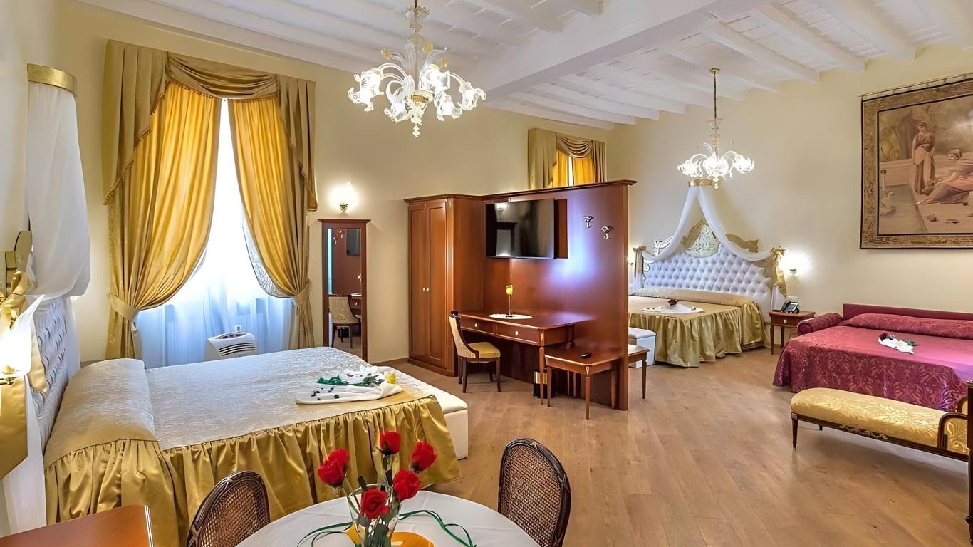Trevi Rome Suite