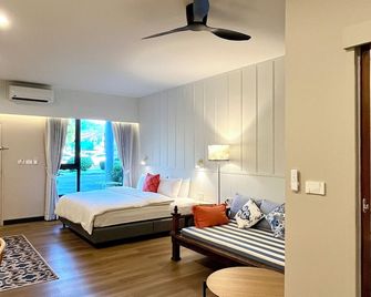 Nautical Home & Seashell House B&B - Khao Lak