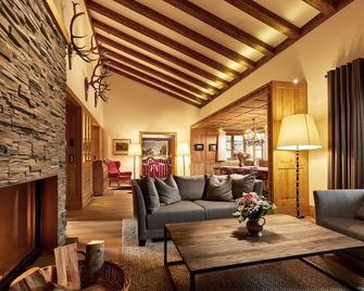 Gasthof Post - Klösterle - Living room