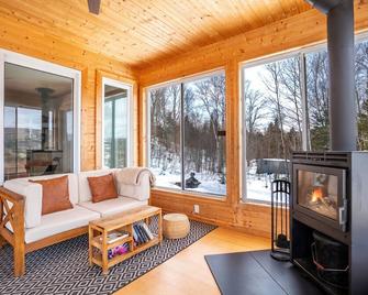 The Shangri-la | Spa | Moutain view | Fireplace | Veranda - Saint-Côme - Living room