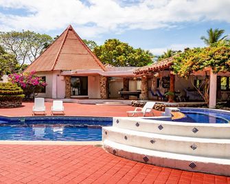 Casa de Campo Mia - Nueva Gorgona - Piscina