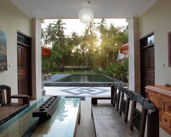 Villa Matanai - Amlapura - Zwembad