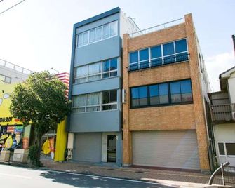 Roi Space Kagoshima - Kagoshima - Building