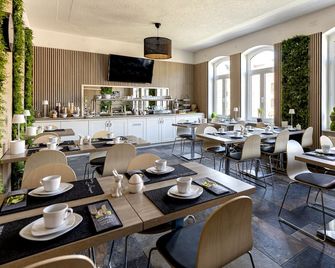 Hotel Garni Am Domplatz - ארפורט - מסעדה