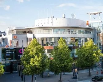 Kotimaailma Alex House - Lahti - Näkymät ulkona