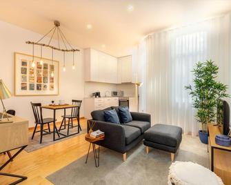 Travelstaytion - Cosy 2 in Oporto - Vila Nova de Gaia - Living room
