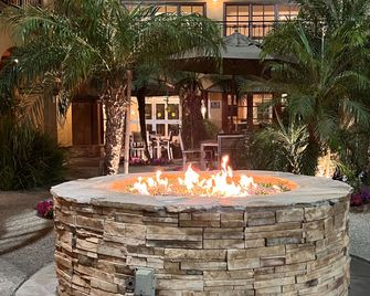 MainStay Suites Orange County John Wayne Airport - סנטה אנה - שירותי מקום האירוח