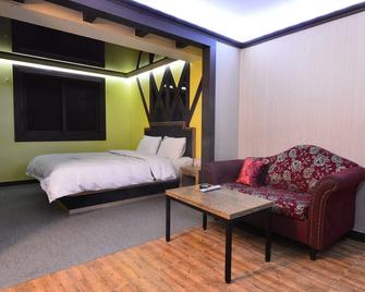 Daegu Melo Hotel - Daegu - Phòng ngủ