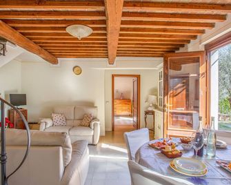 Holiday Home Iacopo by Interhome - Pieve a Nievole - Living room