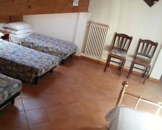 Big Apartment Beachfront with big Balcony 'Seaview' in Rimini - Rimini - Bedroom