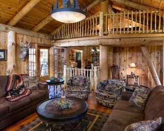 Legion Lake Lodge - Custer - Ložnice