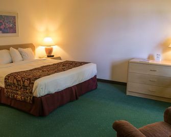 Odisha House of Rest - Shawano - Bedroom