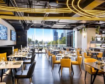 Peppers Docklands Melbourne - מלבורן - מסעדה