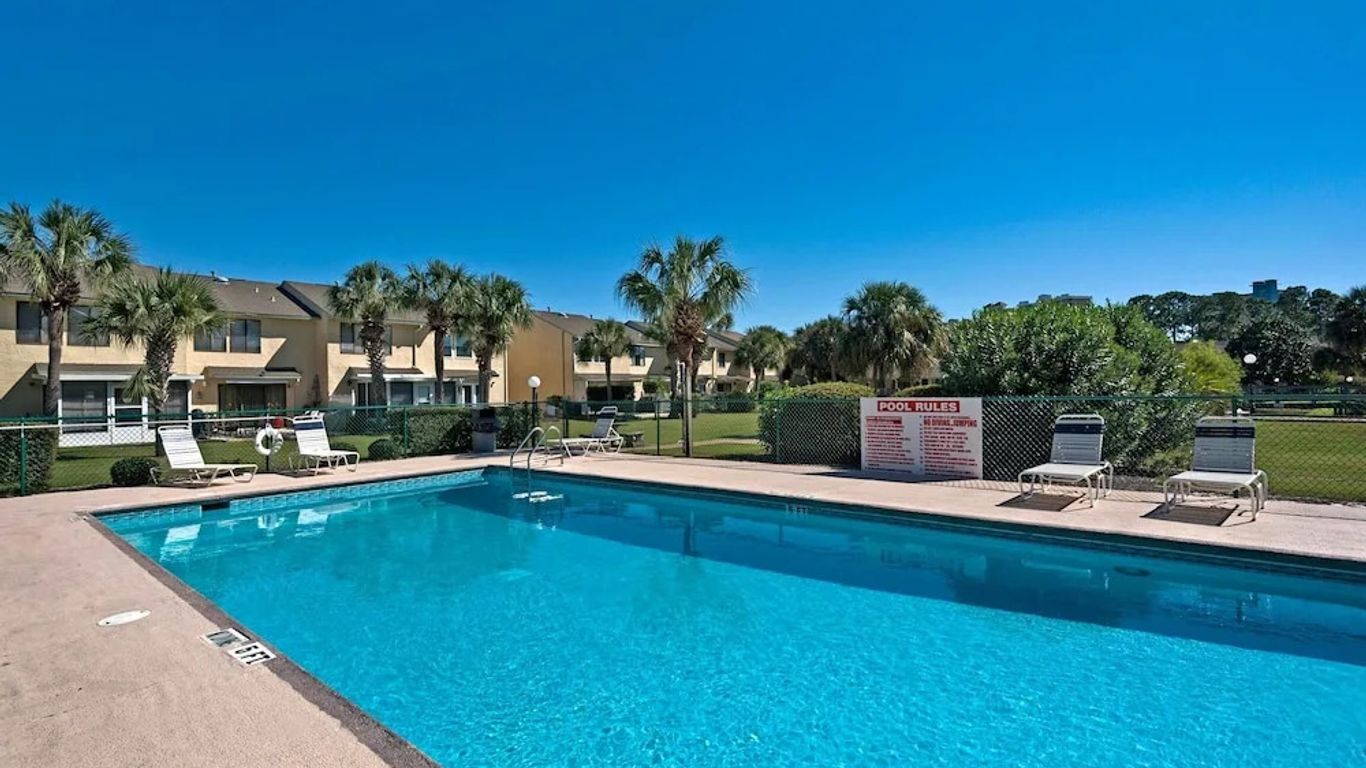 Gulf Highlands 142 - Two Bedroom Condo
