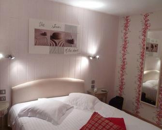 Hotel Restaurant Les Pins logis - Hagenau - Schlafzimmer