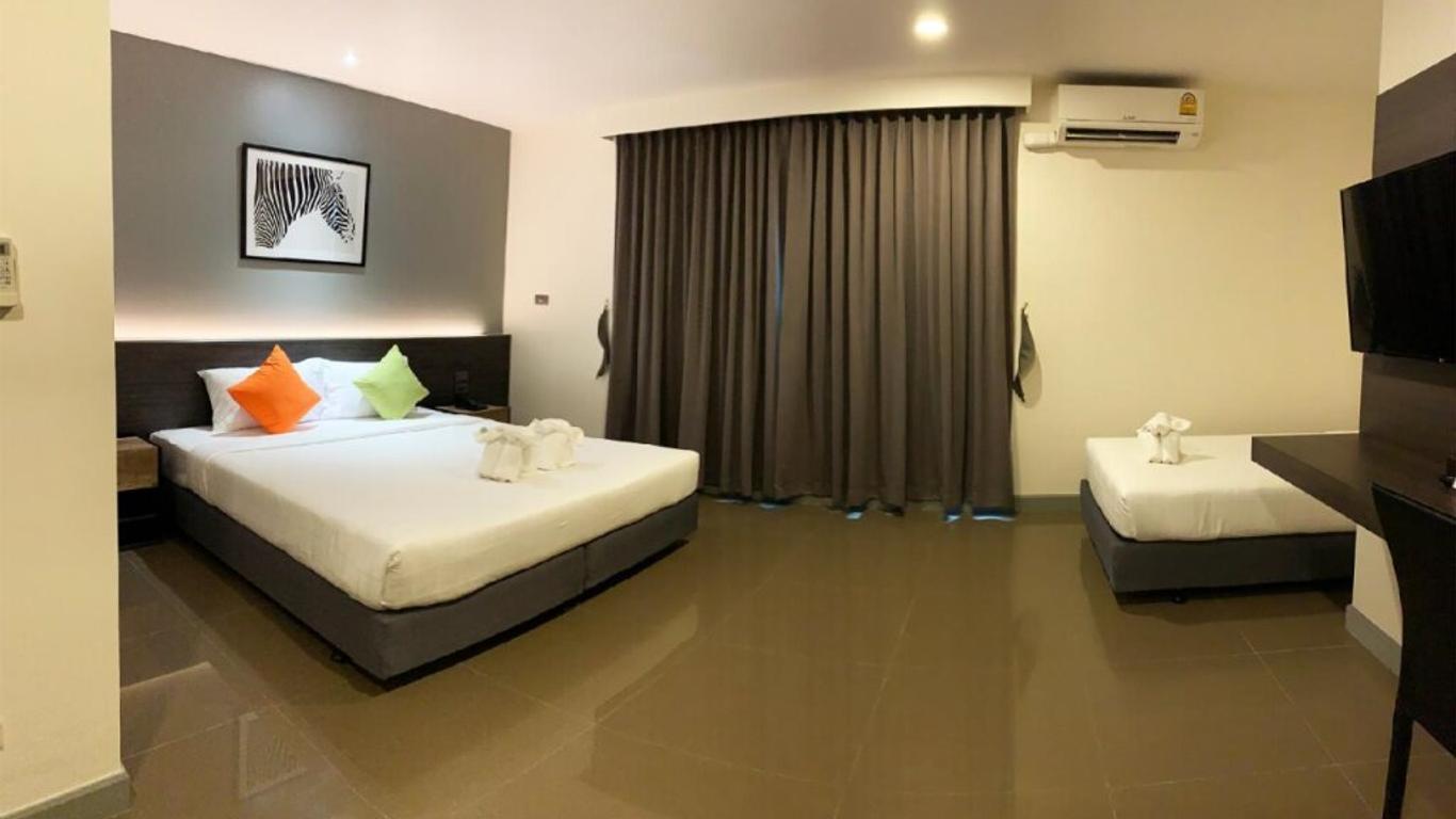 Clover Hotel Hatyai