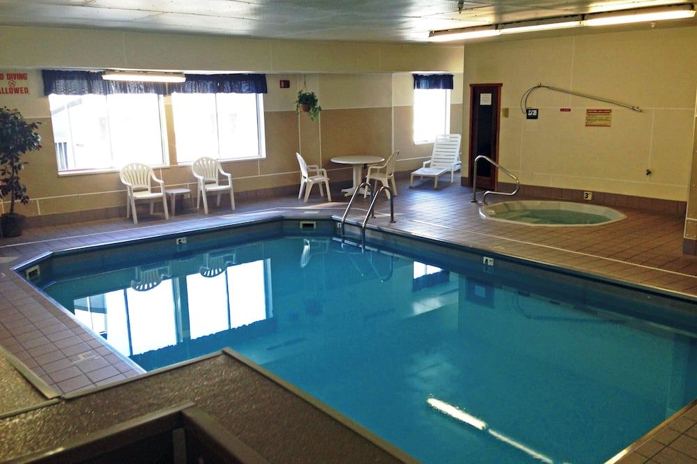 Motel 6 Bozeman Mt - בוזמן - בריכה