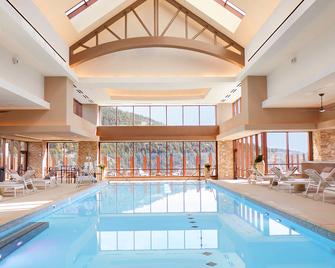 Monarch Casino Resort Spa - Black Hawk - Piscina