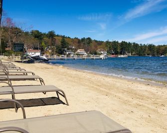 Misty Harbor Resort, walk to concerts at NH Bank Pavilion; beach on Lake Winni. - Gilford - Strand