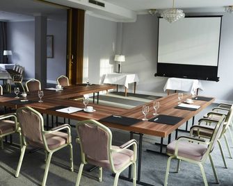 Cap Polonio - Pinneberg - Sala de reuniones