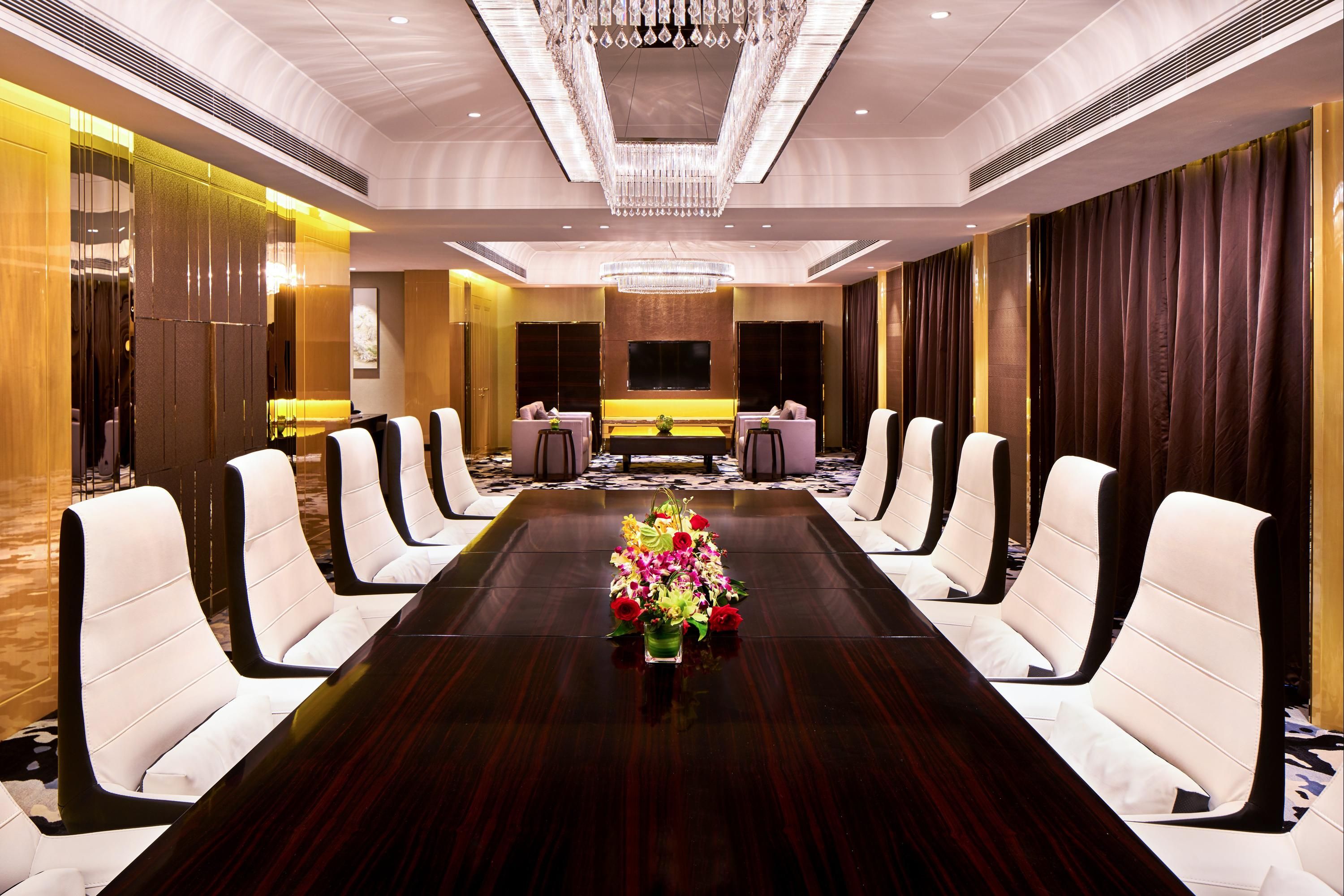 Crowne Plaza Beijing Lido By IHG thumbnail 3