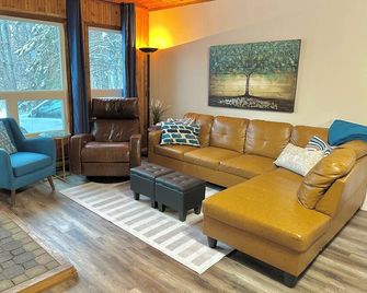 Cabin in Belair Properties - Wanasing Beach - Sala de estar