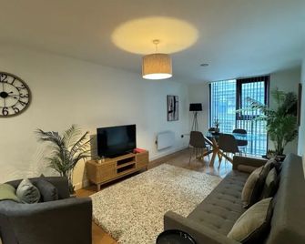 Sheffield 2nd Fl Great City Apartment - Sheffield - Salon