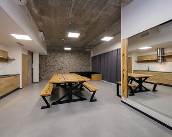 Lks Apartment One - Tallinn - Dining room