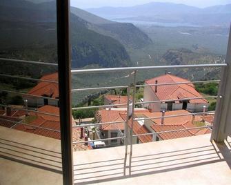 Tholos - Delphi - Balkon