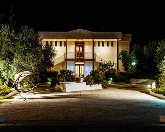 Giardino Degli Ulivi Resort Masseria - Margherita di Savoia - Edificio