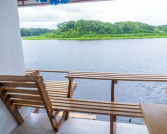 Hotel Pura Natura Riverside Tortuguero - Tortuguero - Balcón
