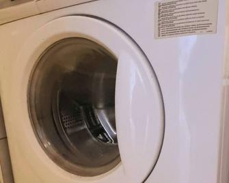 Very bright apartment in the center of the city - Ginebra - Lavandería