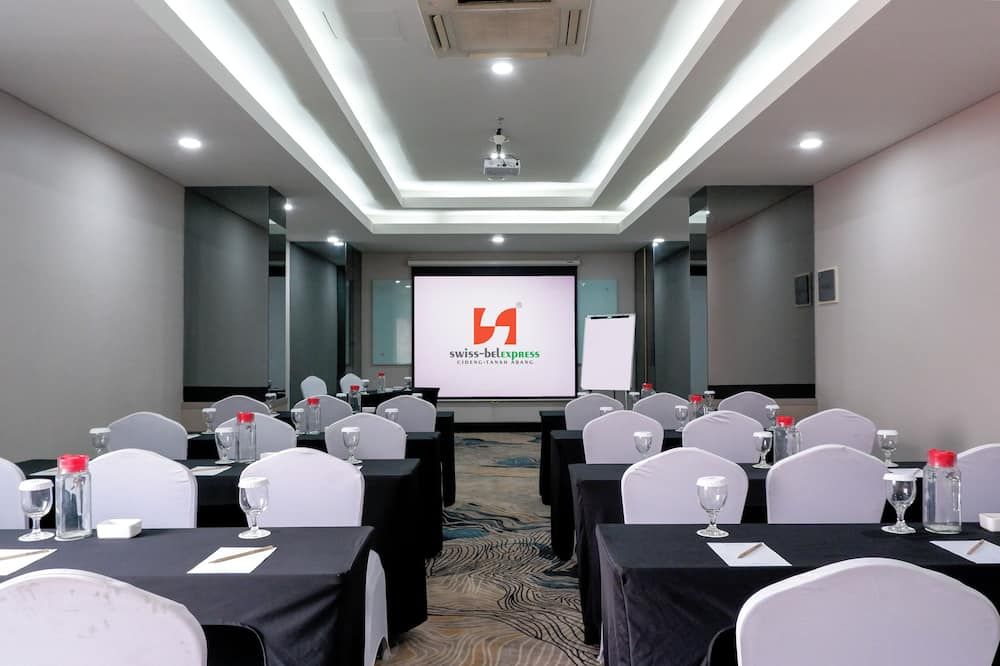 Swiss-Belexpress Cideng - Jakarta - Meeting room