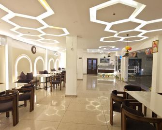 Amaya hotel - Халдвані - Ресторан