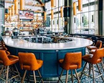 Swanky loft condo in Downtown Clt - Charlotte - Bar