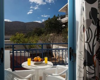 Castello Apartments - Stalida - Balcon