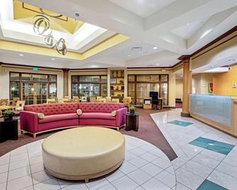 Holiday Inn Express & Suites Memphis East By IHG - Memphis - Lobby
