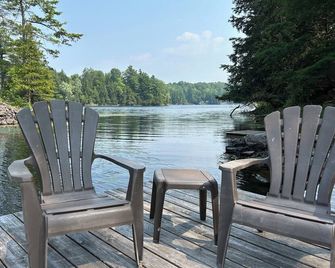 Pike Lake Studio Oasis - Perth - Patio