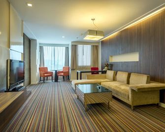 ثامرونجن هوتل - بانكوك - غرفة معيشة