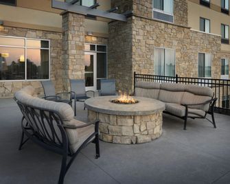 Fairfield Inn by Marriott Lincoln Southeast - Lincoln - Balcony