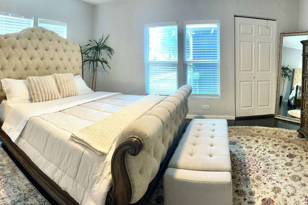Near Dwntwn huge yard & pool - San Antonio - Habitación