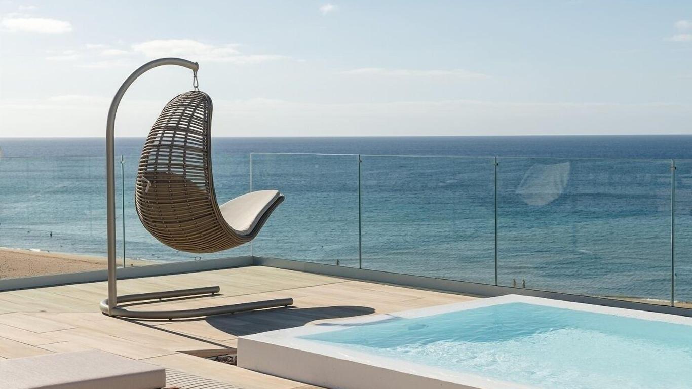 Plus Fariones Suite Hotel