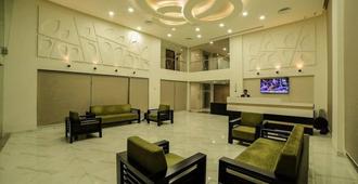 The Basil Park - Bhavnagar - Lobby